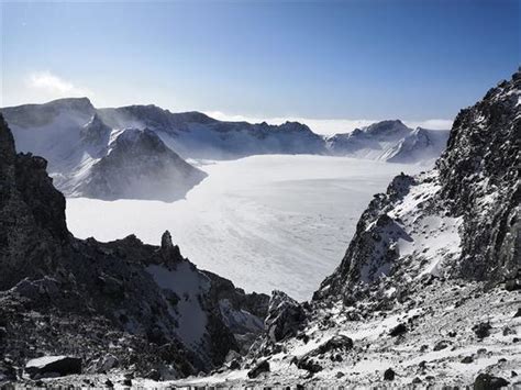  Tianchi Gölü: Efsanelerle Bezeli Buzlu Bir Cennet!