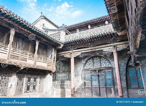 Wang Family Courtyard'a Yolculuk: Tarihin ve Mimarinin Dansı!